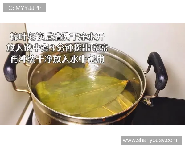 外国足球明星体验传统文化品尝粽子感受端午节的魅力与美味